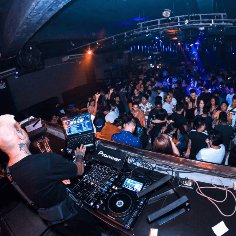 Bar hopping nightlife scene in Cebu City