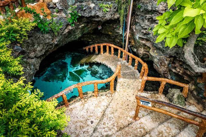 Ogtong Cave natural pool